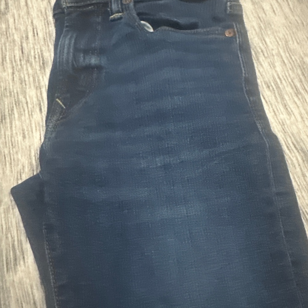 American Eagle men’s jeans